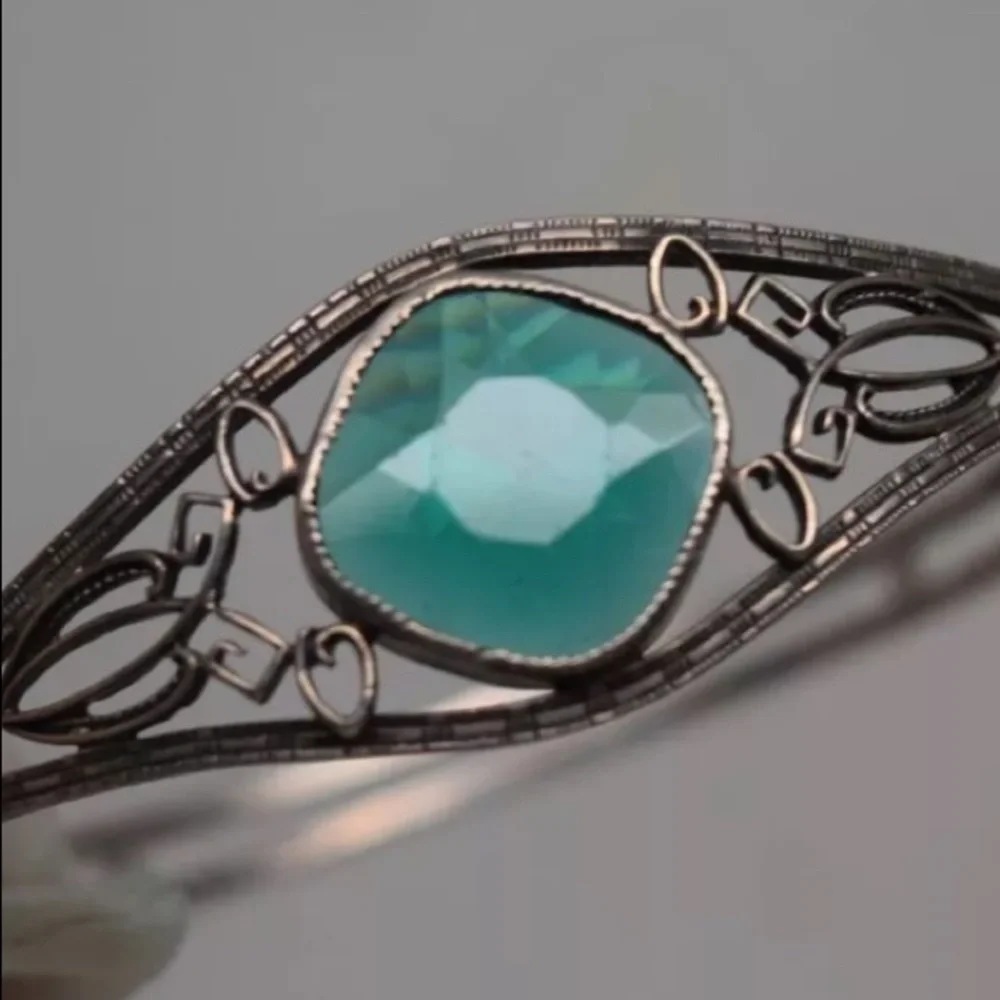1920’s Art Deco sterling silver bangle bracelet